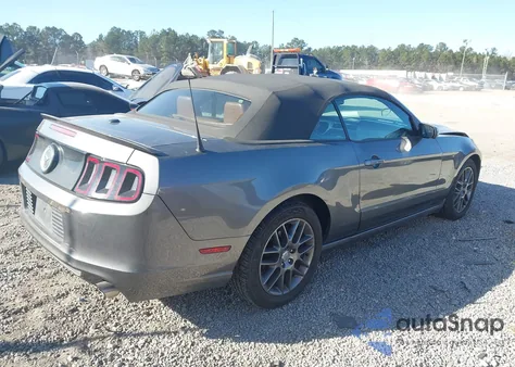 2013 Ford Mustang V6 Premium z USA, uszkodzony, nr VIN 1ZVBP8EM6D5227942